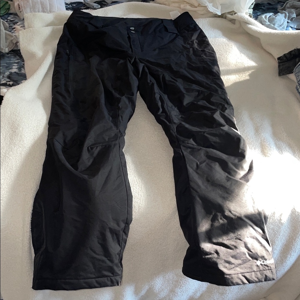 Columbia women’s Short L Black ski pants